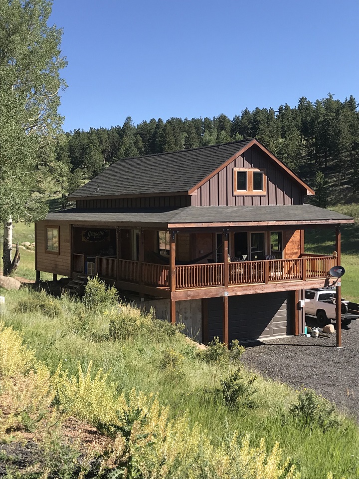 exterior-rustic-mountain-home-wrap-around-deck